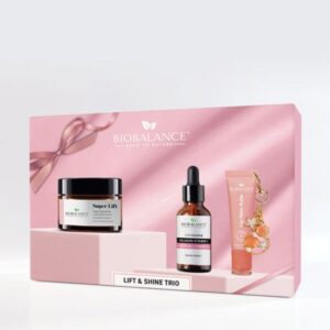 **BioBalance Super Lift подаръчен комплект** съдържа повдигащ крем с фито-ретинол, стягащ серум с колаген и витамин C и подхранващ балсам, осигуряващи цялостна анти-ейдж грижа за по-стегната, гладка и подмладена кожа.